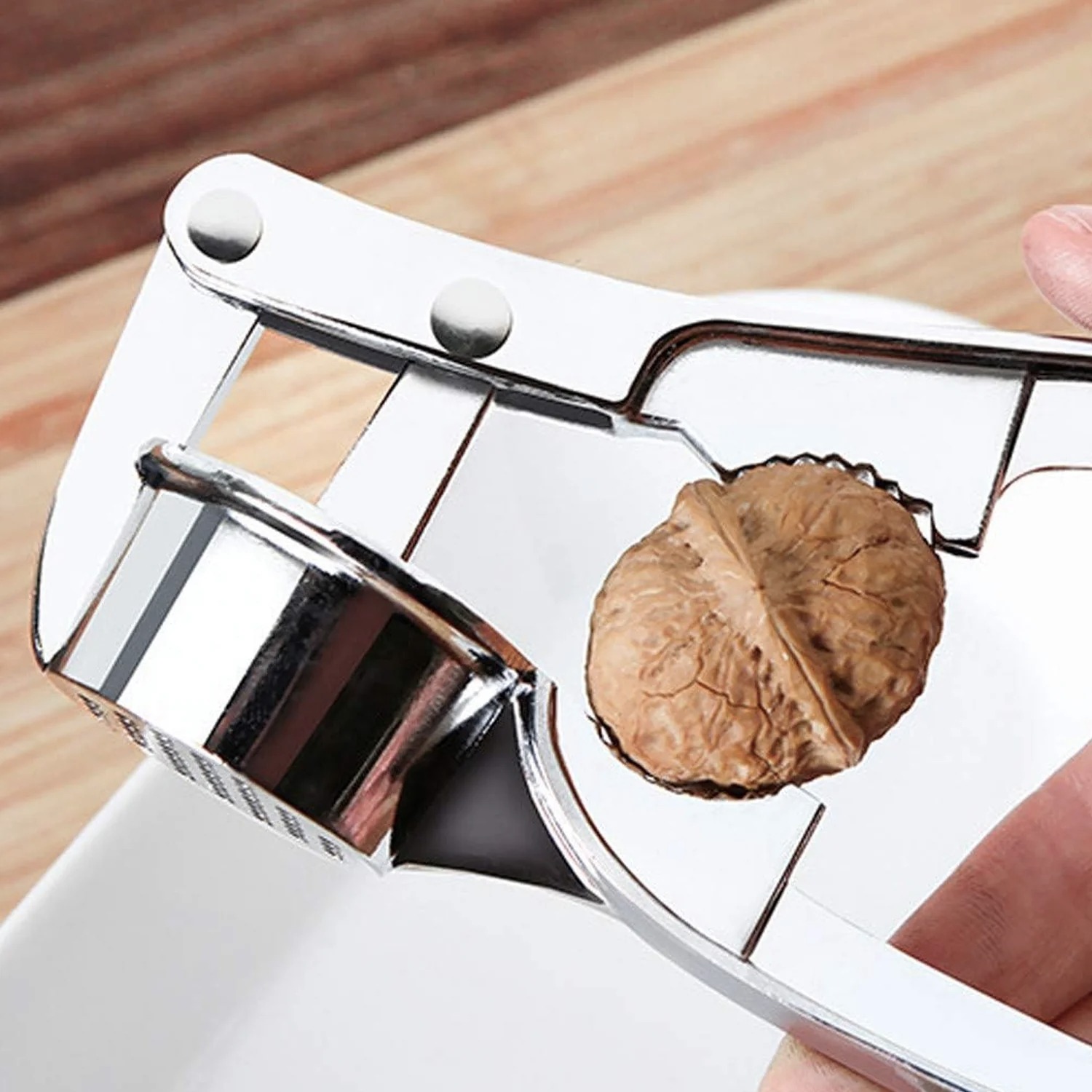 Garlic Press & Walnut Cracker Opener - Image 3